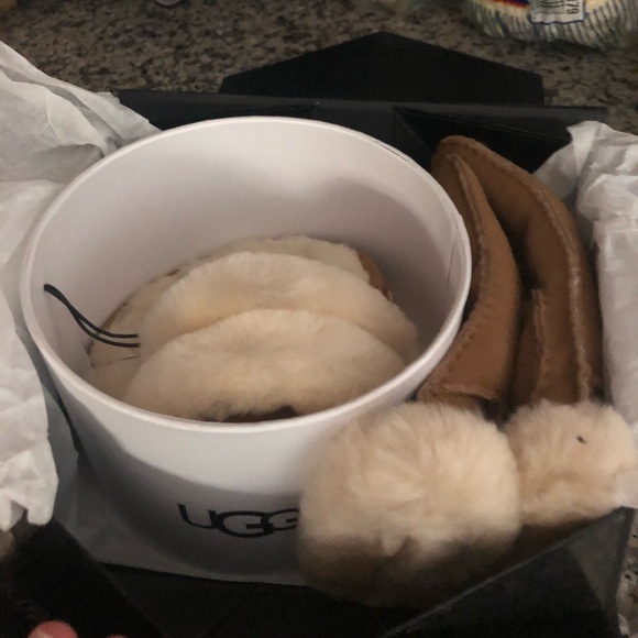 Authentic ugg winter set! - Picture 2 of 4